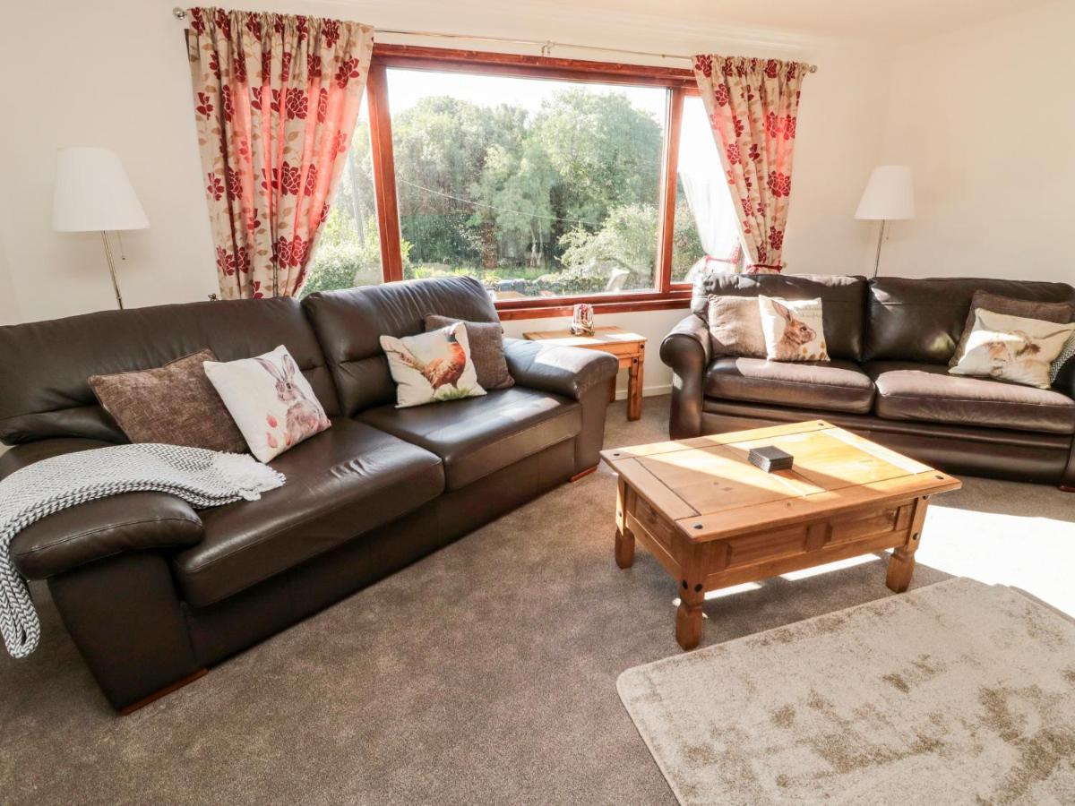 Broombaulks Farm Bungalow Jedburgh Extérieur photo