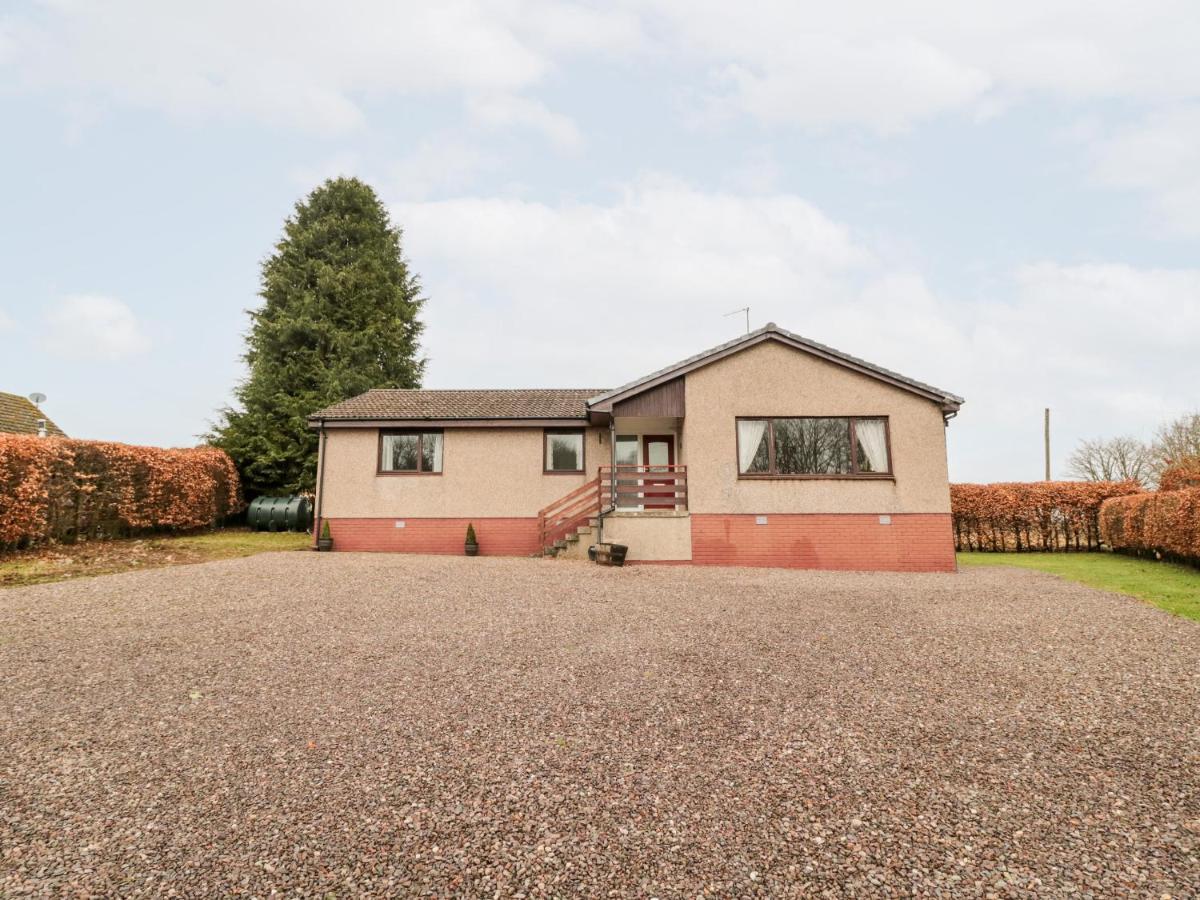 Broombaulks Farm Bungalow Jedburgh Extérieur photo